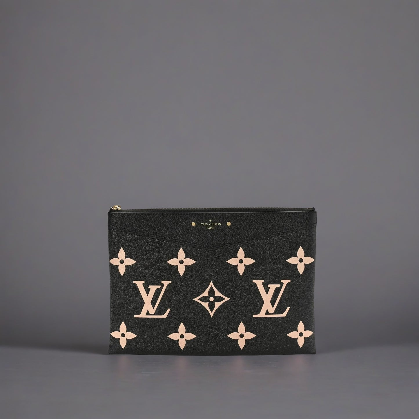 Empreinte Monogram Giant Daily Pouch Black Beige