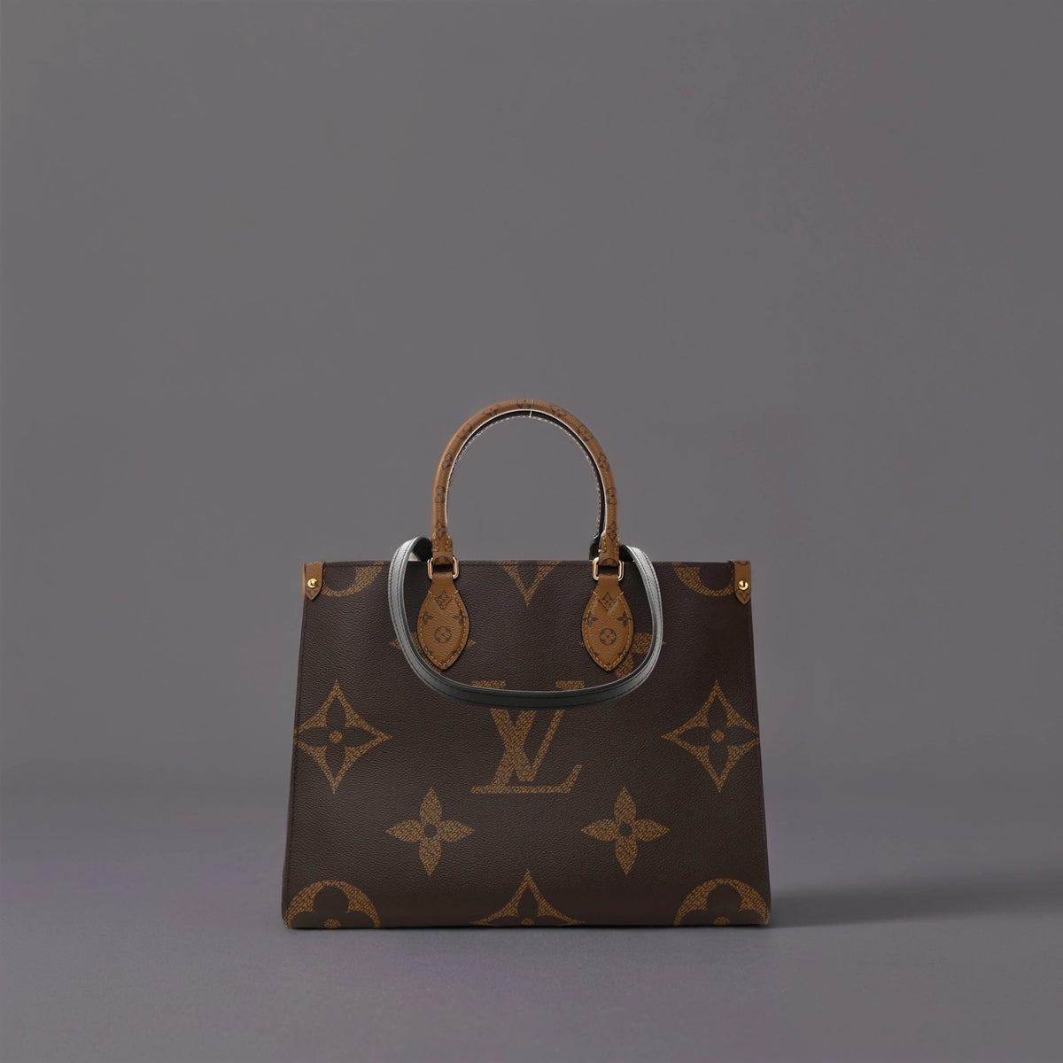 Reverse Monogram Giant Onthego MM