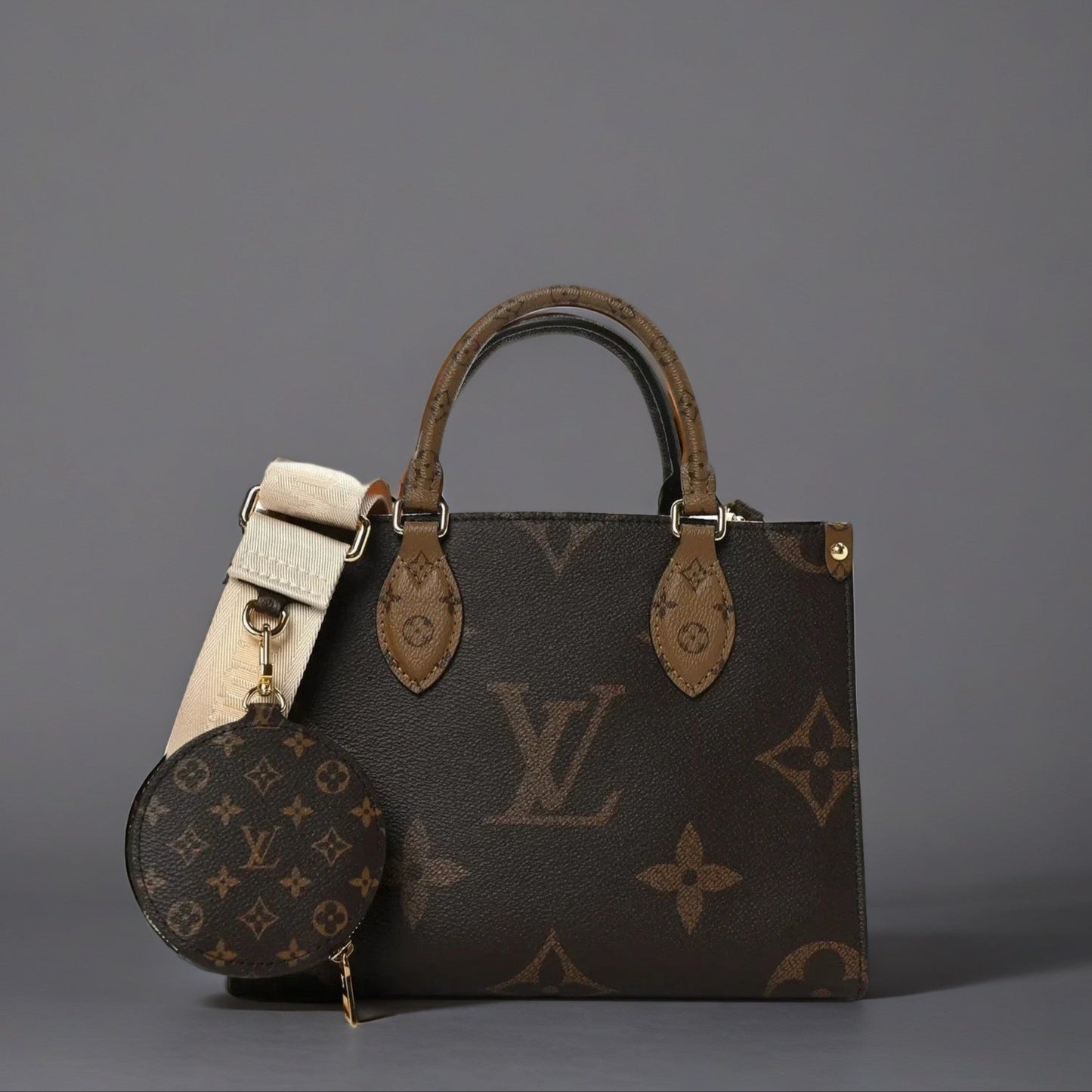 Reverse Monogram Giant Onthego PM