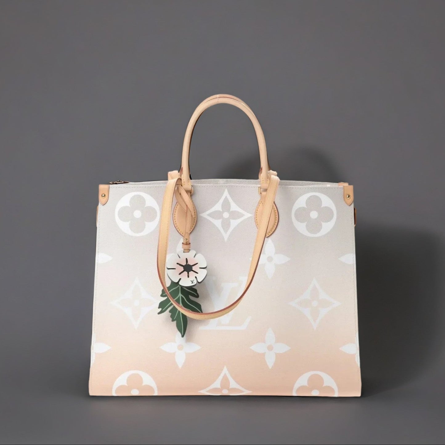 Monogram Giant By The Pool Onthego GM Brume