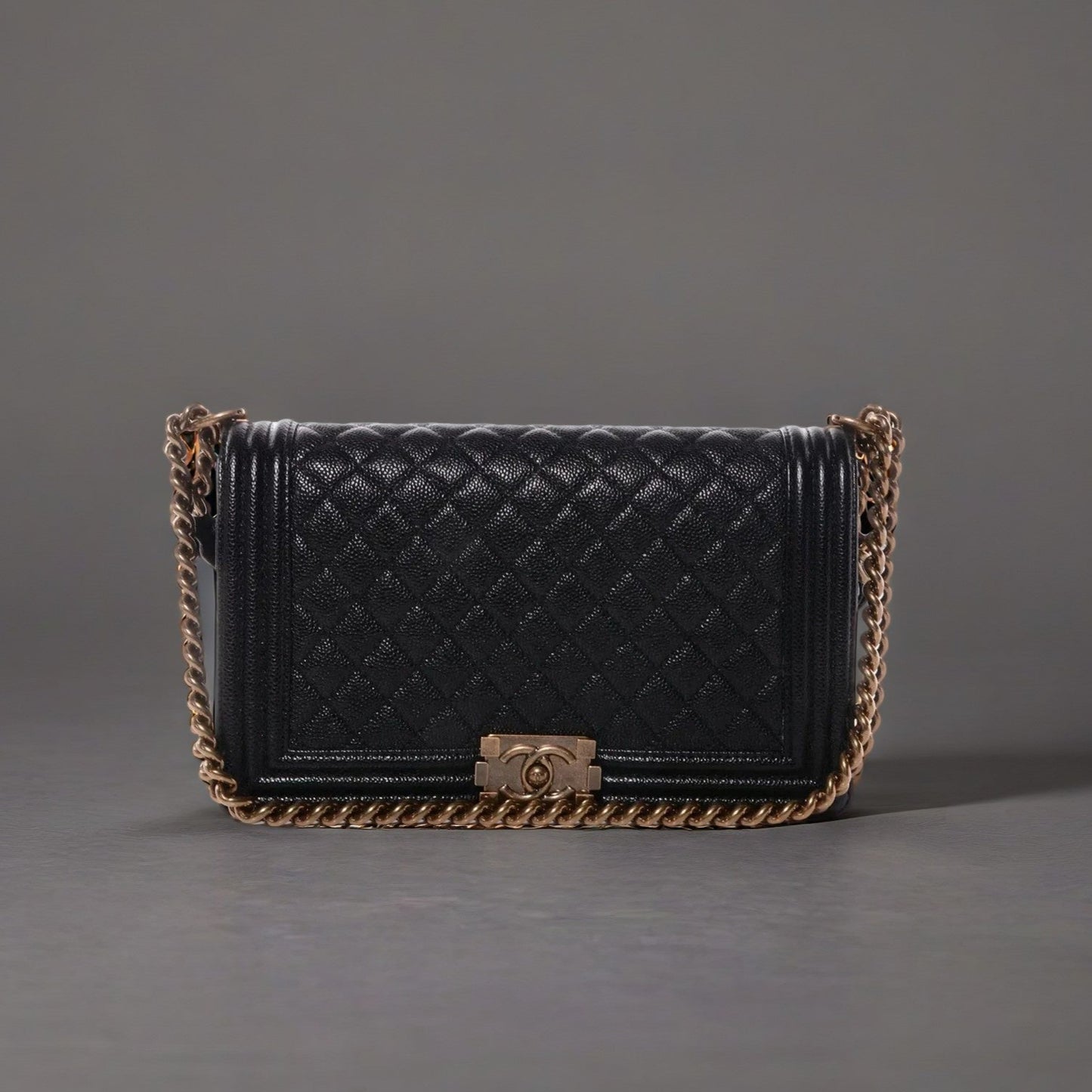 Caviar Medium Boy Flap Bag Black