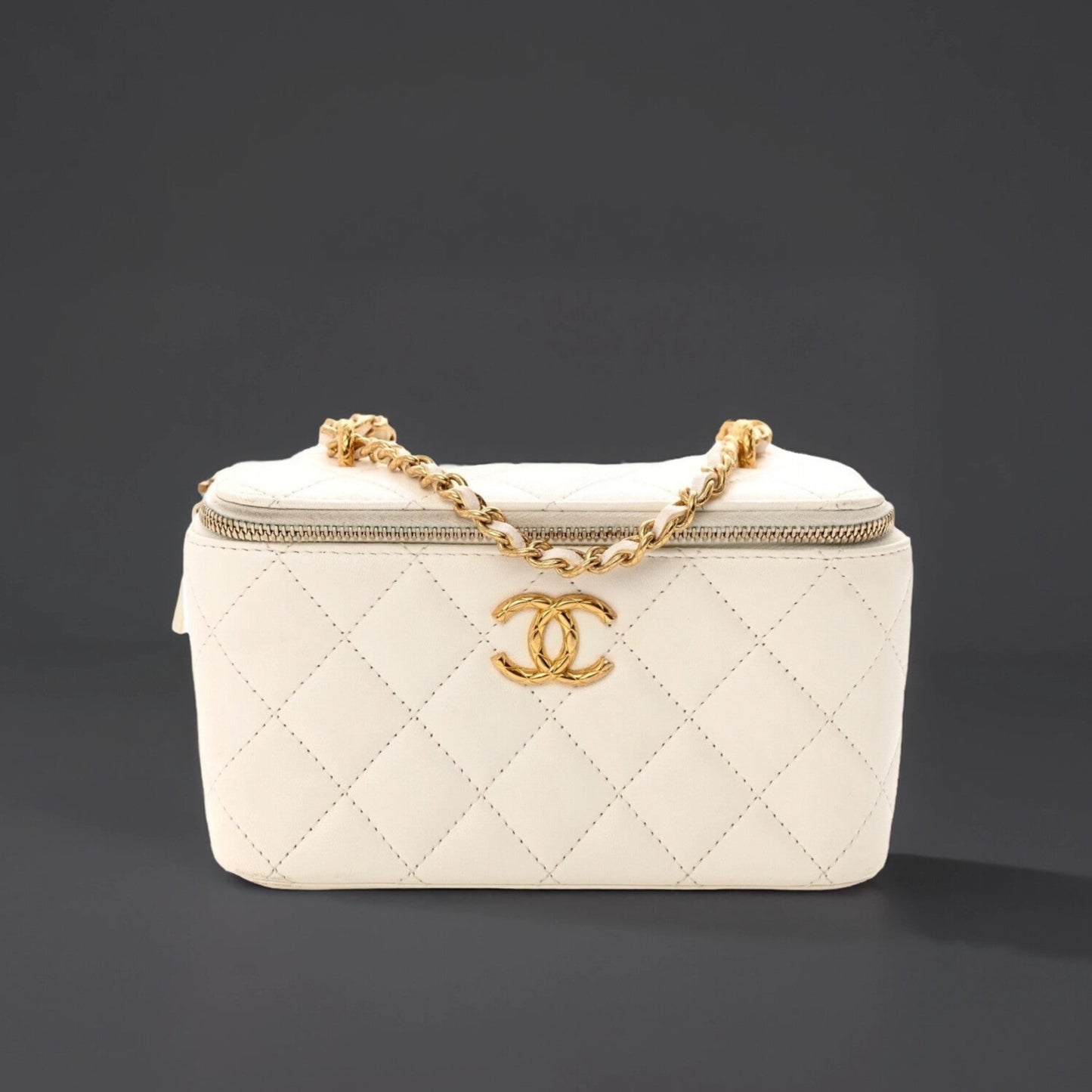 Lambskin Quilted Small CC Dynasty Vanity Case With Chain White