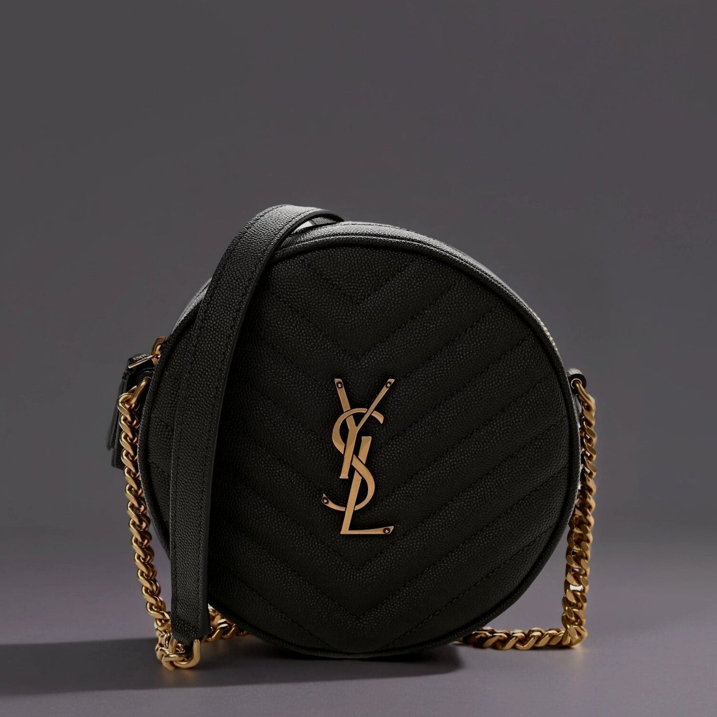 Grain De Poudre Matelasse Chevron Quilted Round Vinyle Camera Bag Pebble