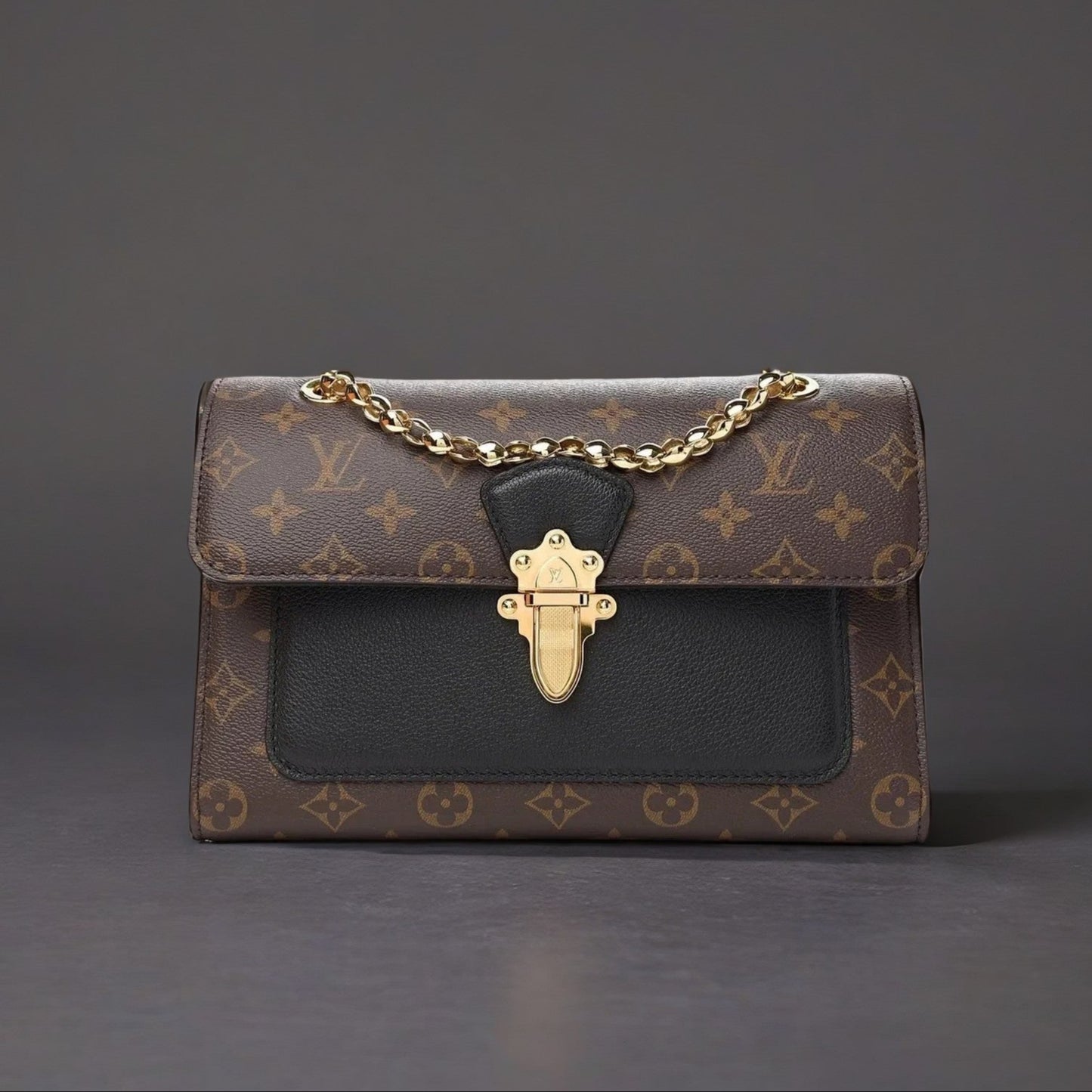 Monogram Victoire Black