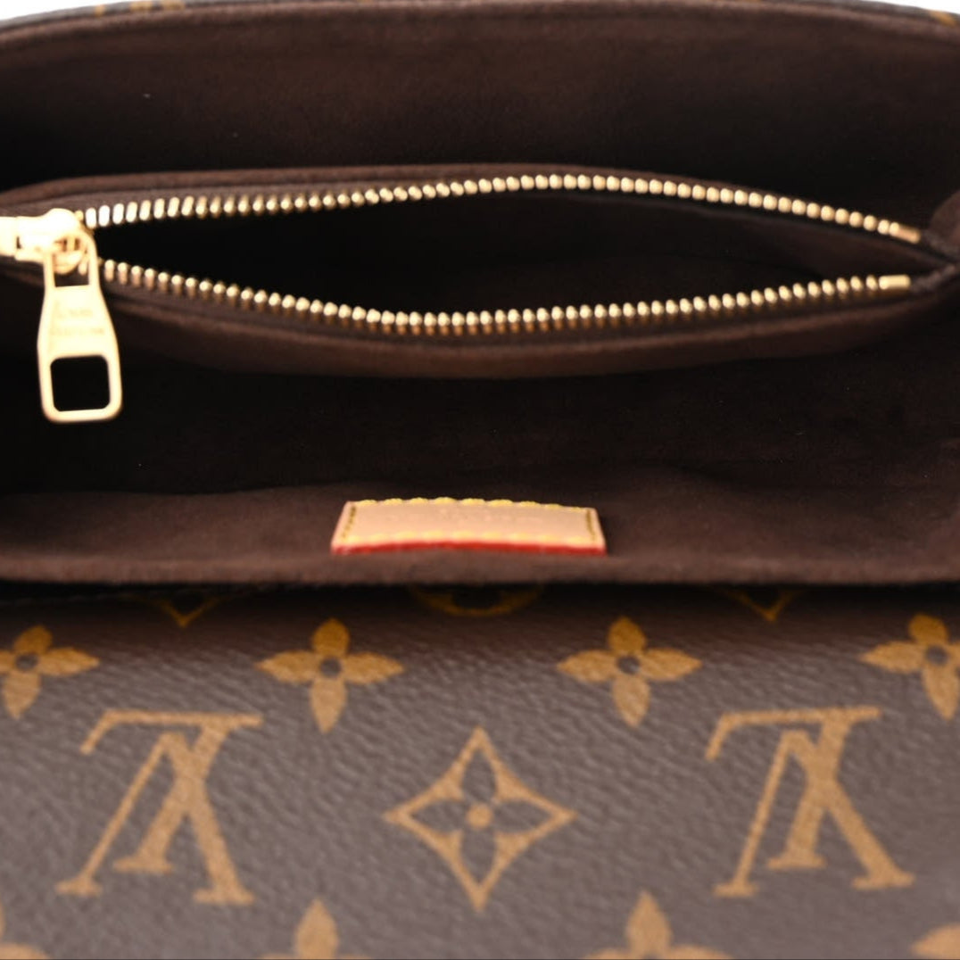 Monogram Pochette Metis East West
