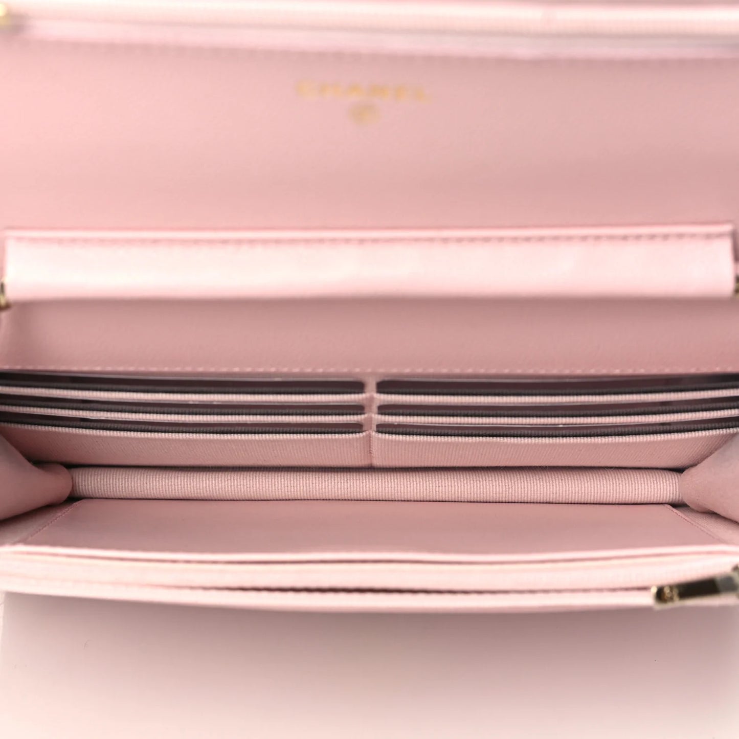 Caviar Quilted Wallet on Chain WOC Light Pink