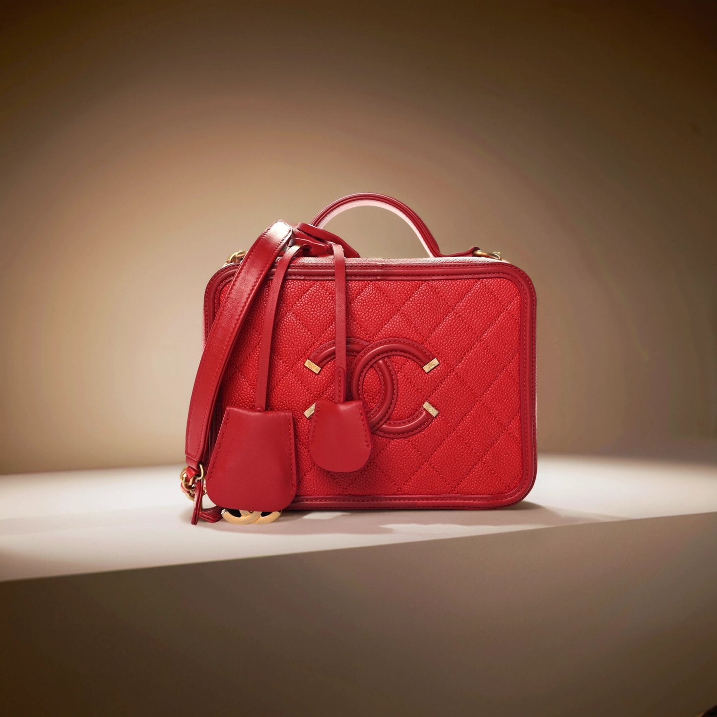 Caviar Quilted Medium CC Filigree Vanity Case Red