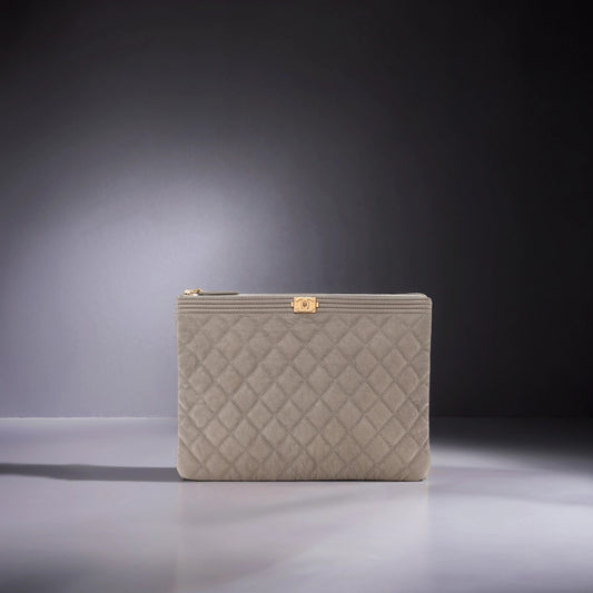 Caviar Quilted Medium Boy Cosmetic Case Grey