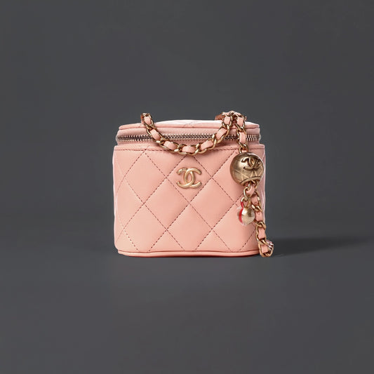 Lambskin Quilted Pearl Crush Mini Vanity Case With Chain nude