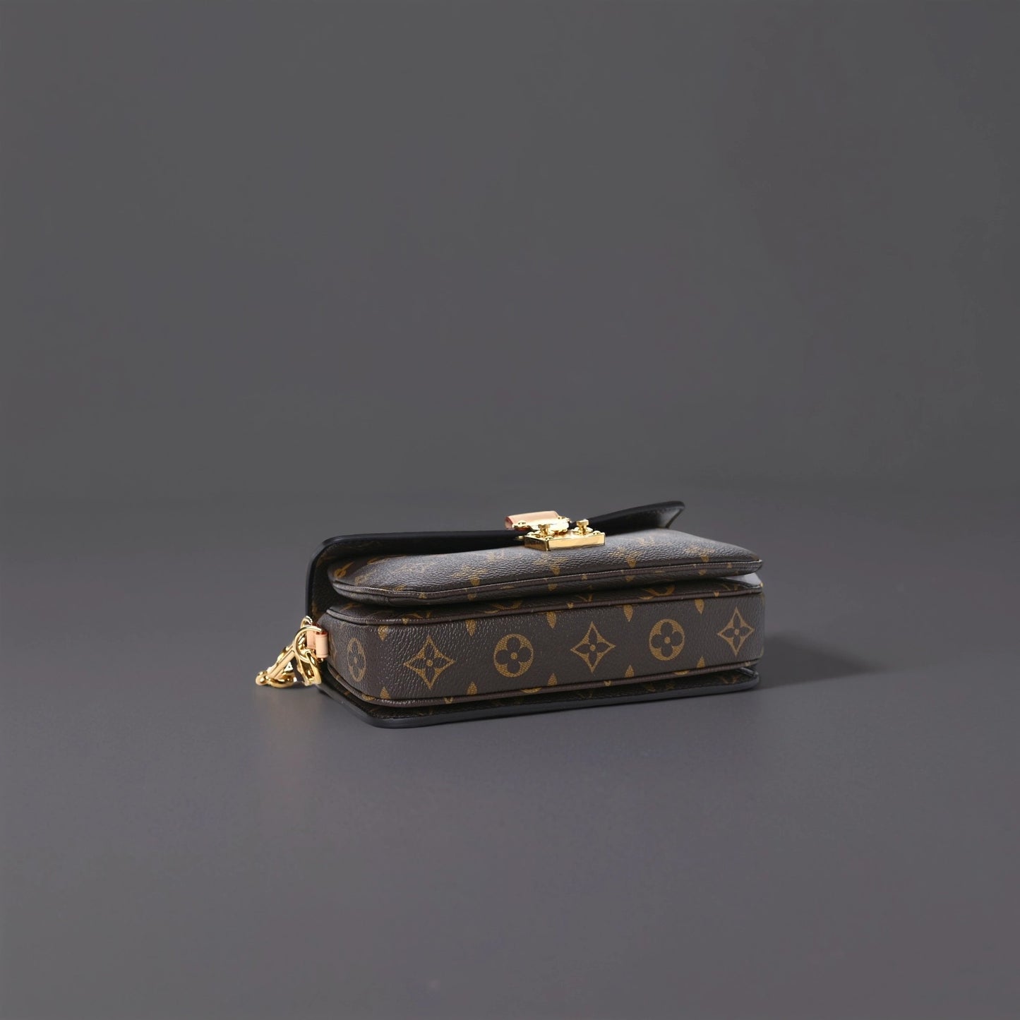 Monogram Pochette Metis East West