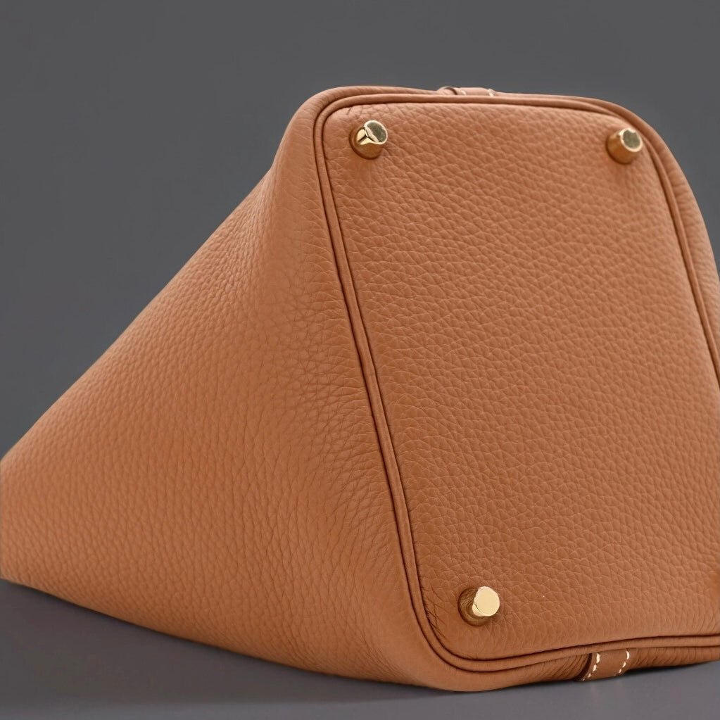 Taurillon Clemence Picotin Lock 18 PM Gold