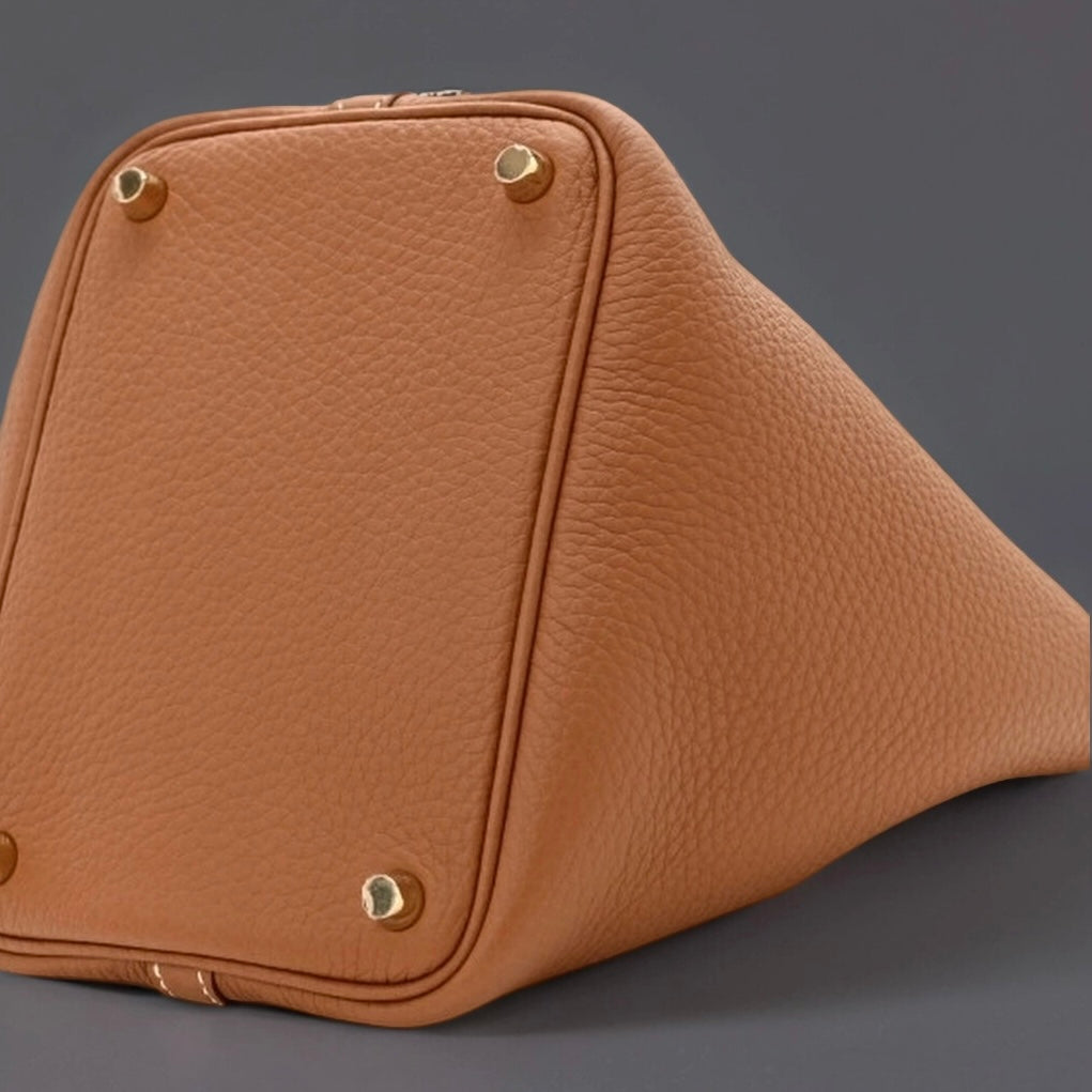 Taurillon Clemence Picotin Lock 18 PM Gold