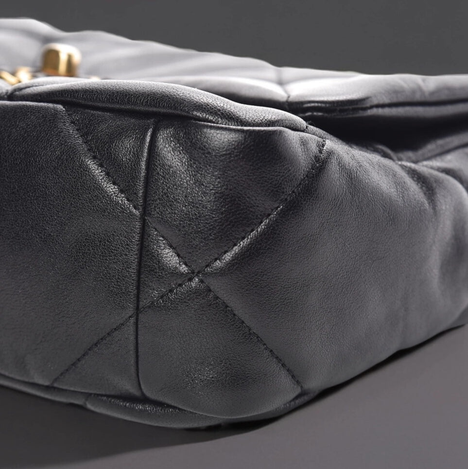 Lambskin Quilted Medium Chanel 19 Flap Black