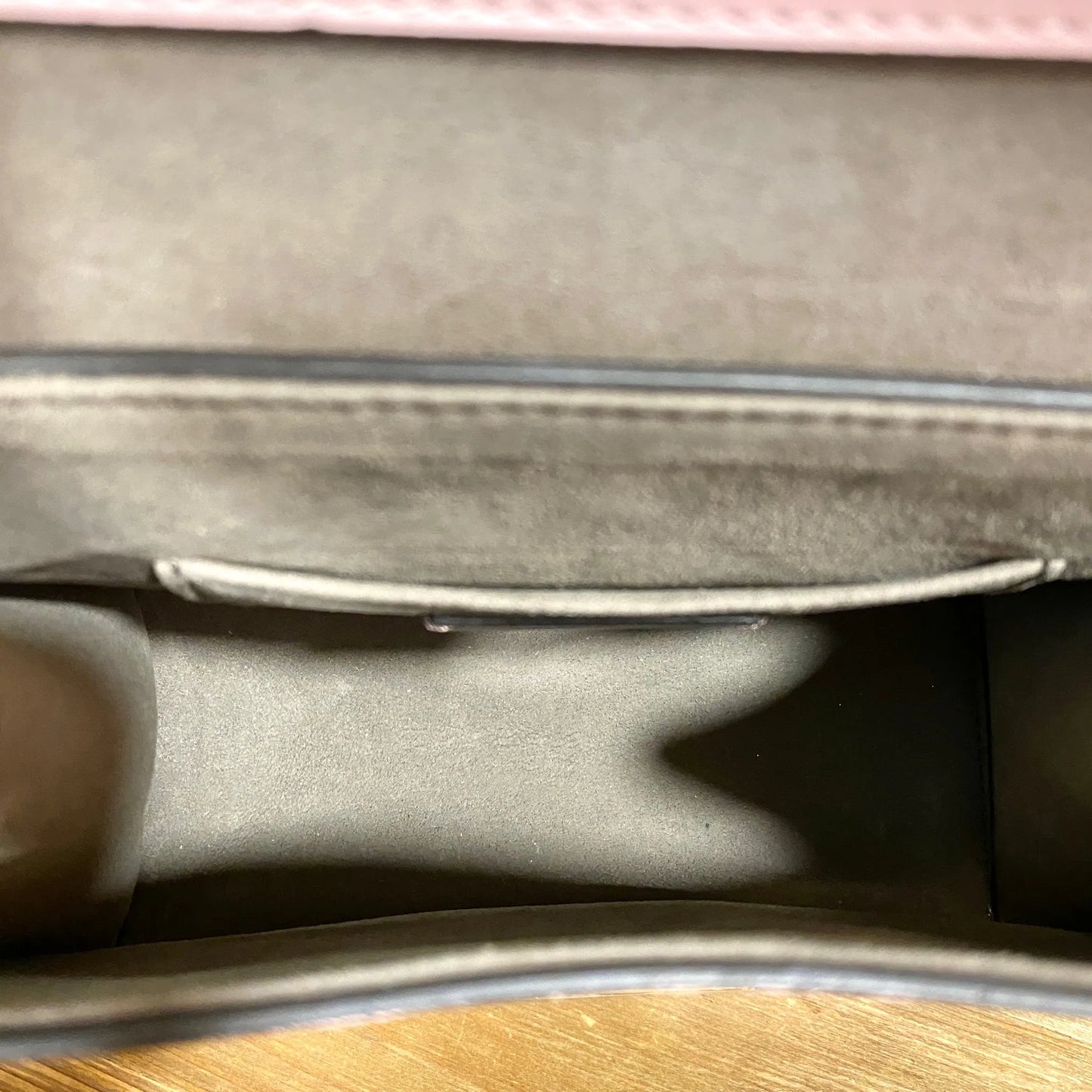 Vitello Century Opaco F is Fendi Kan I Shoulder Bag Baby Pink