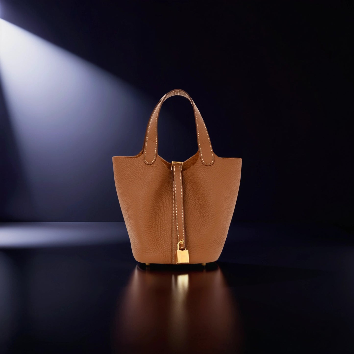 Taurillon Clemence Picotin Lock 18 PM Gold