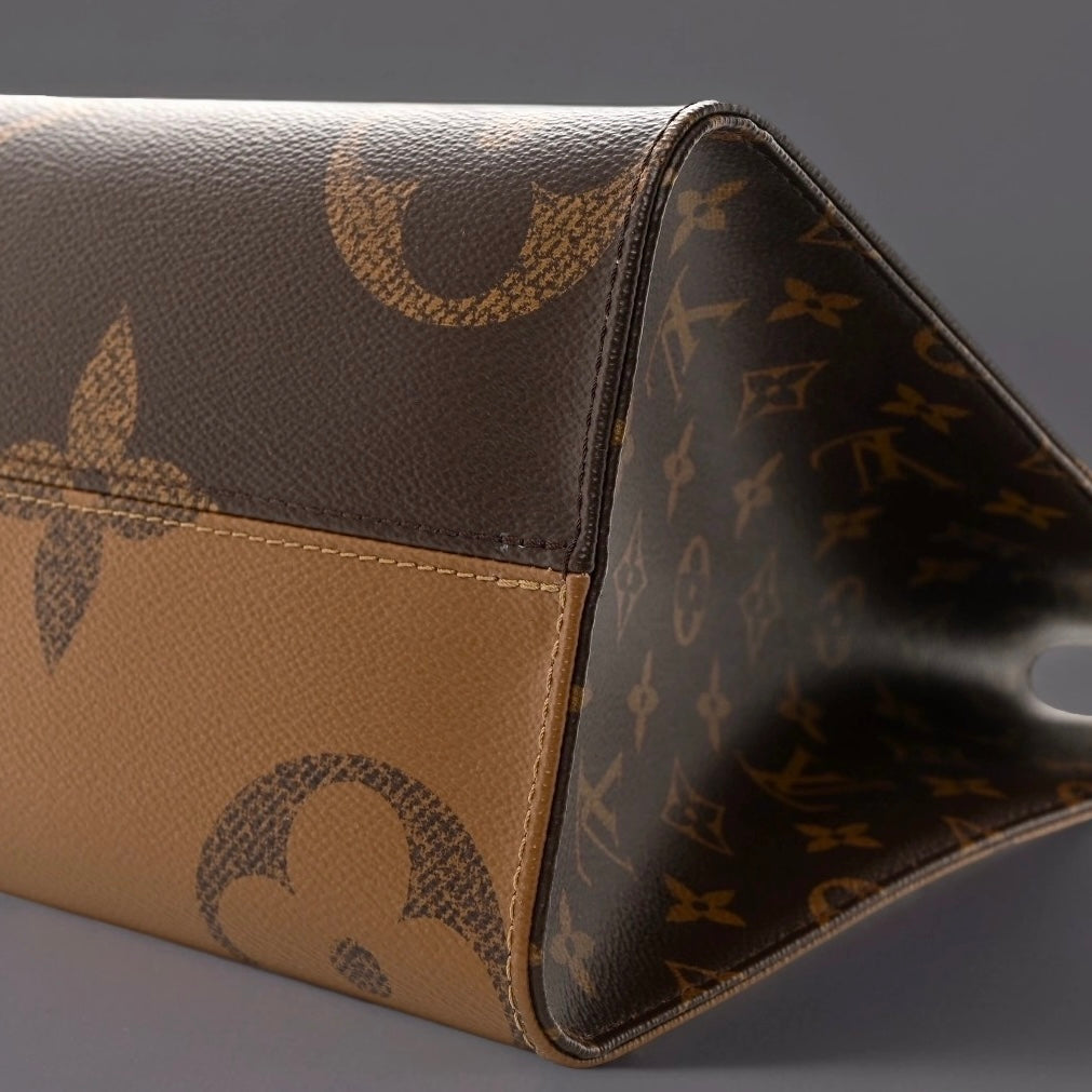 Reverse Monogram Giant Onthego MM