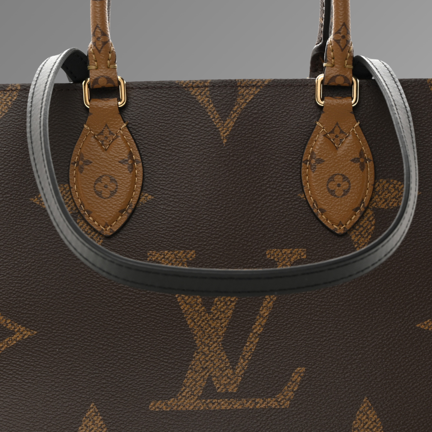 Reverse Monogram Giant Onthego MM