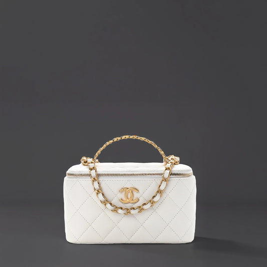 Shiny Caviar Quilted Pick Me Up Vanity Case White