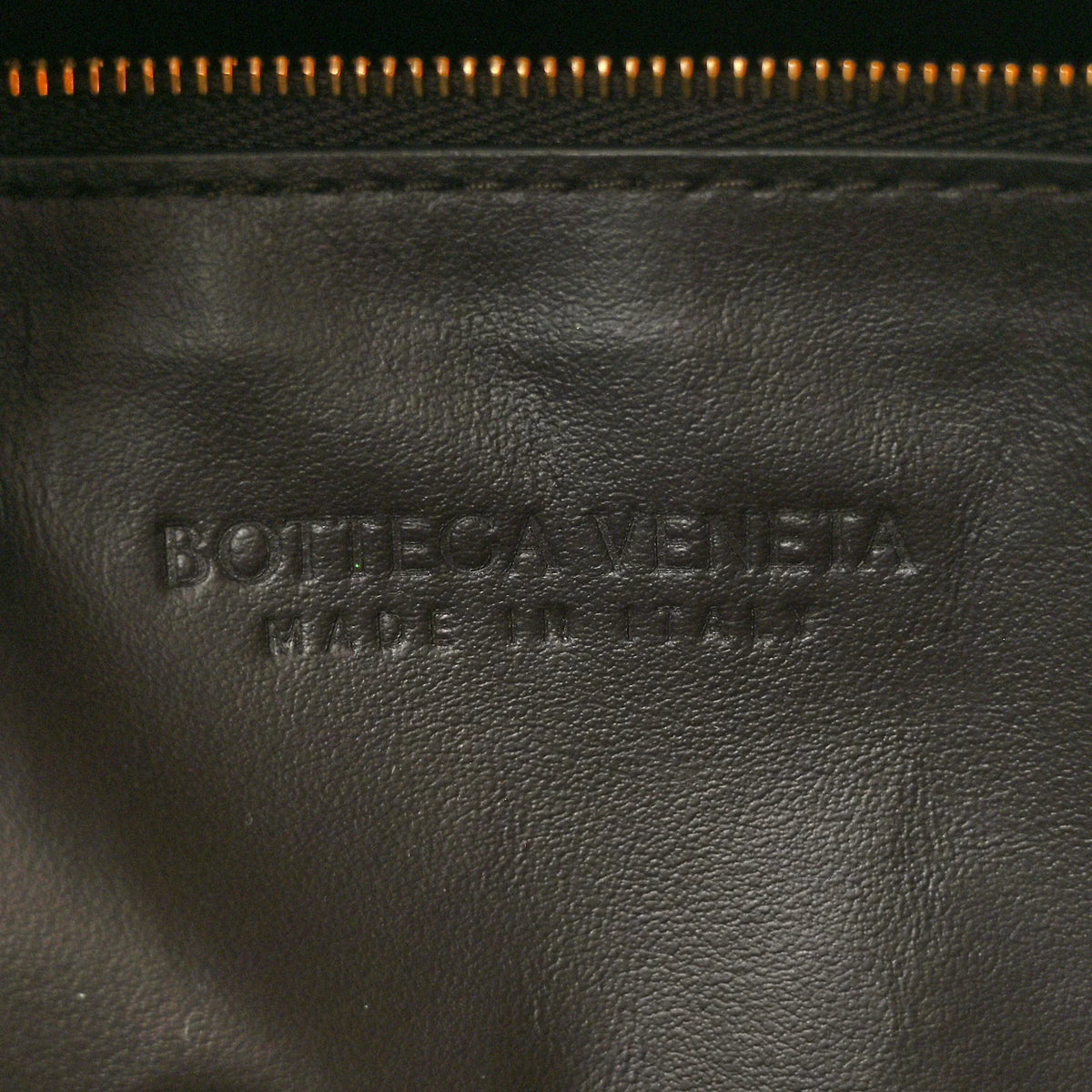 Calfskin Intrecciato Small Hop Fondant