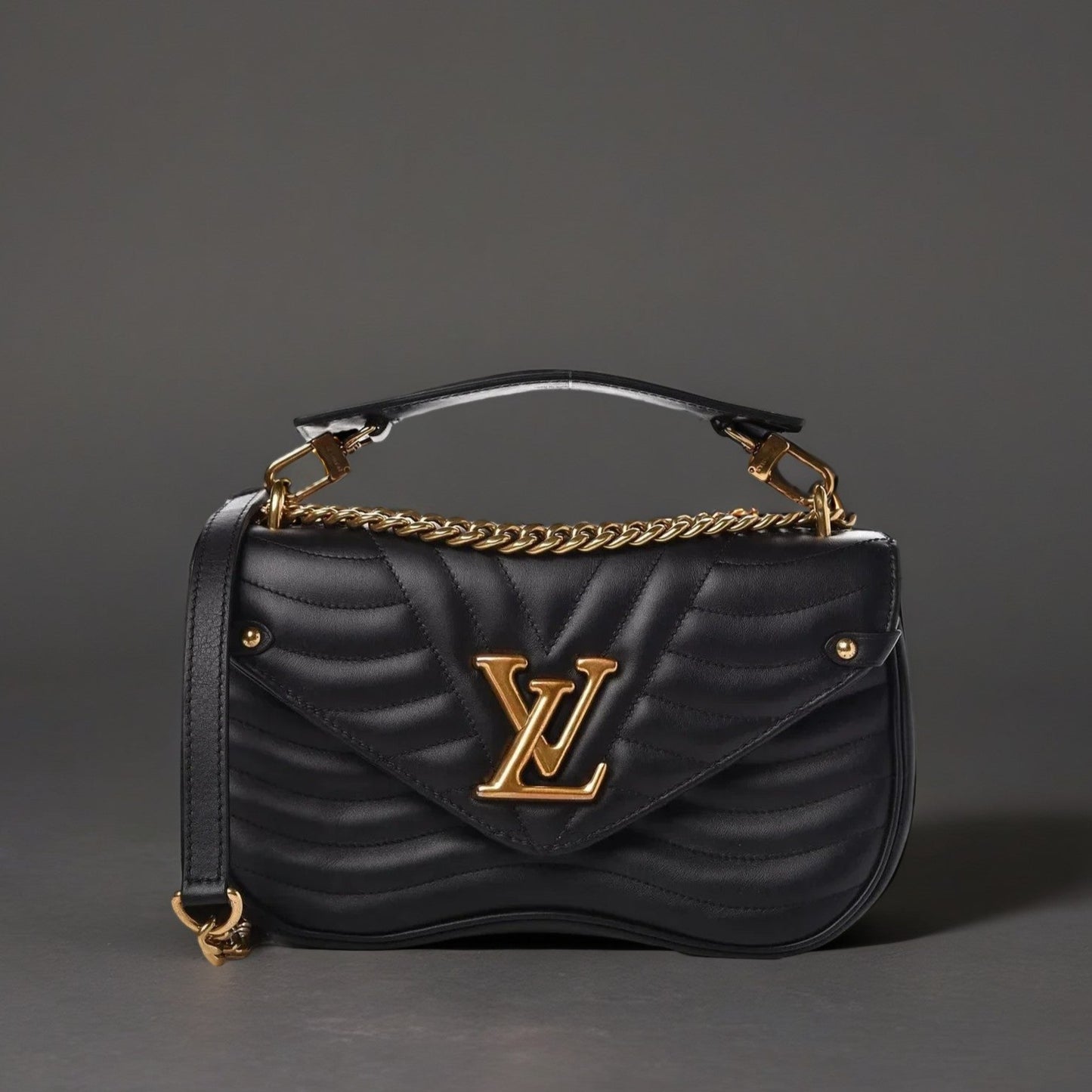 Calfskin New Wave Chain MM Black