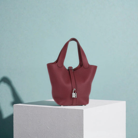 Taurillon Clemence Picotin Lock 18 PM Dark Red