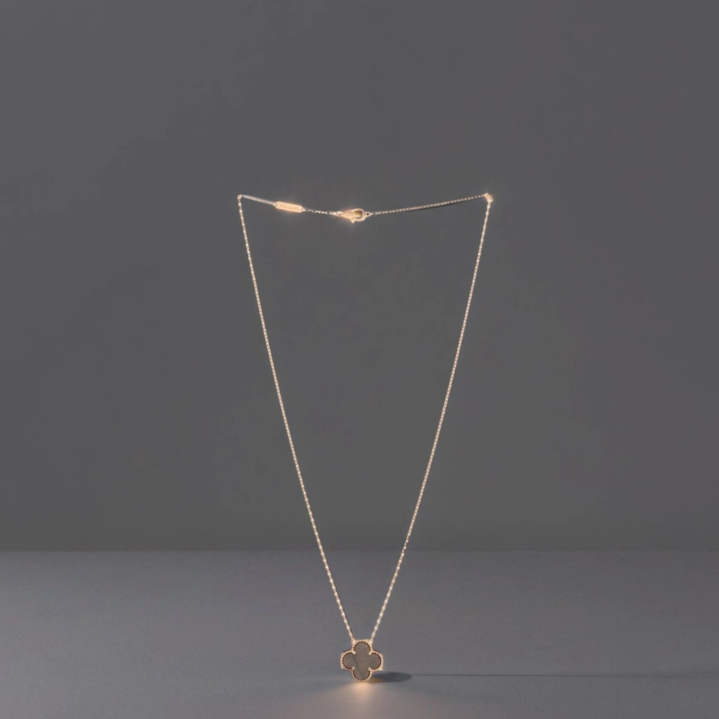 18K Rose Gold Gray Mother of Pearl Vintage Alhambra Pendant Necklace