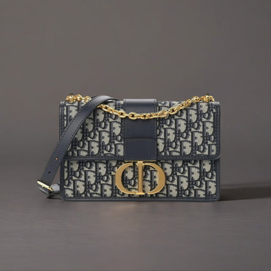 Oblique 30 Montaigne Chain Flap Bag Blue