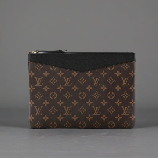 Monogram Daily Pouch Black