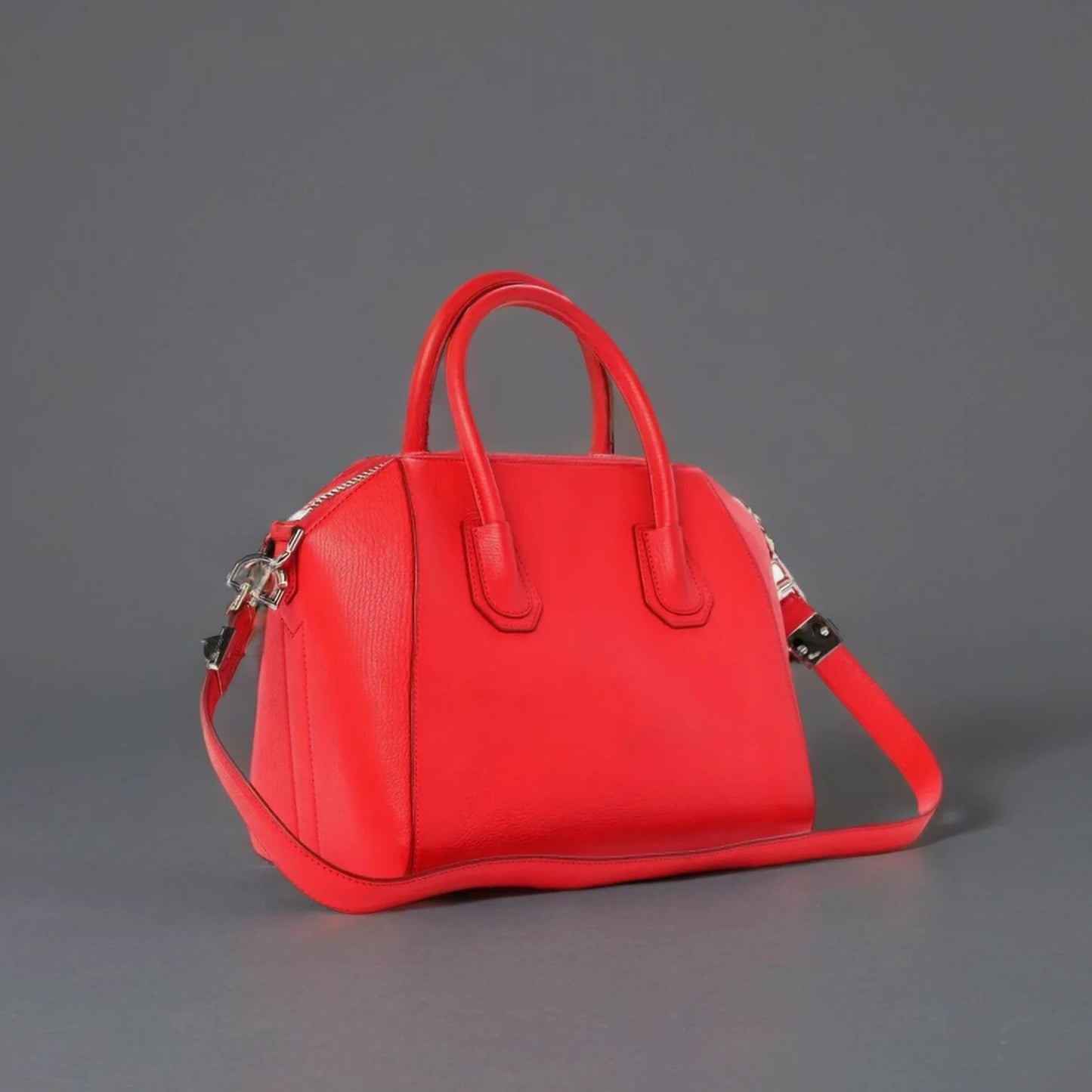 Sugar Goatskin Small Antigona Medium Red