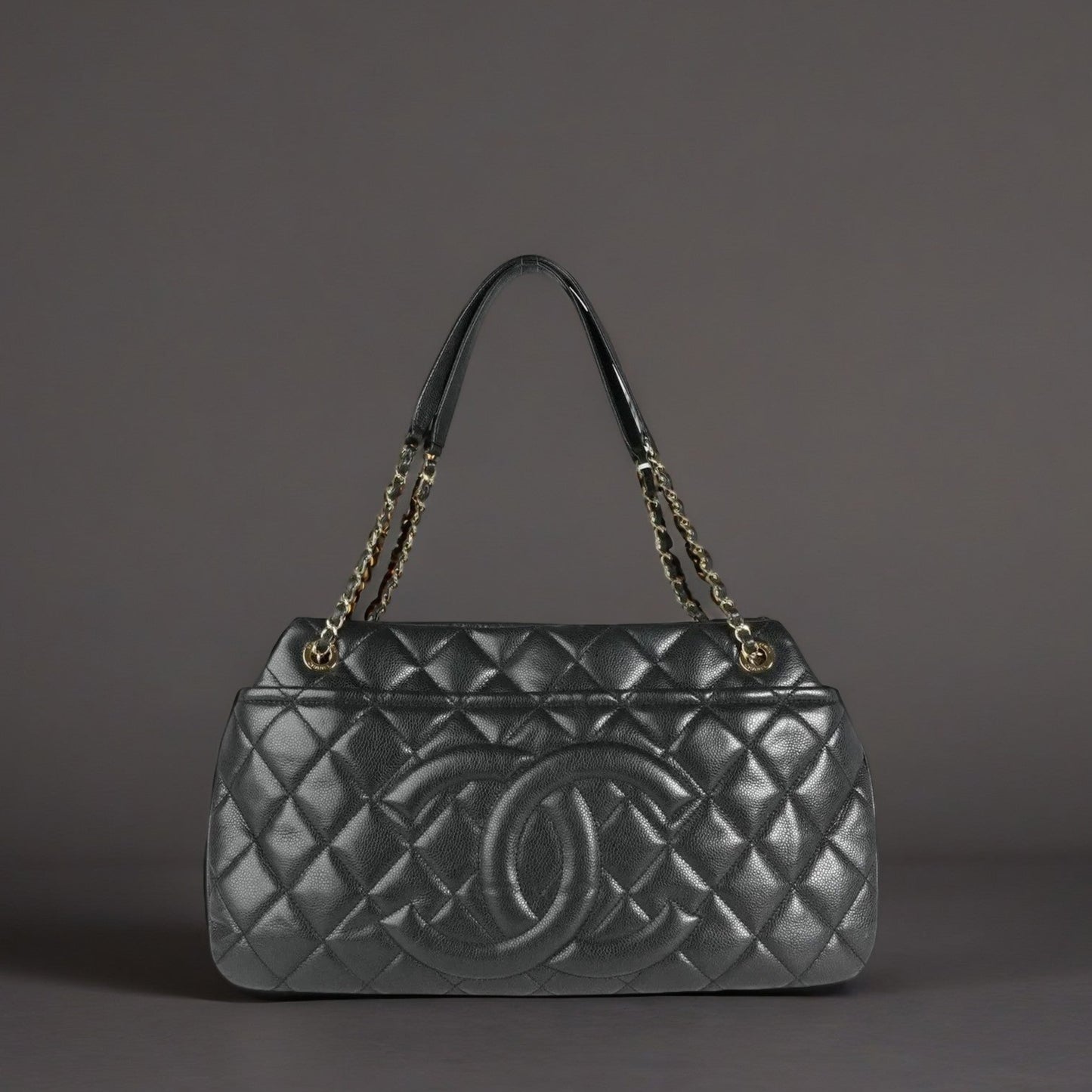 Caviar Quilted Timeless CC Soft Tote Black