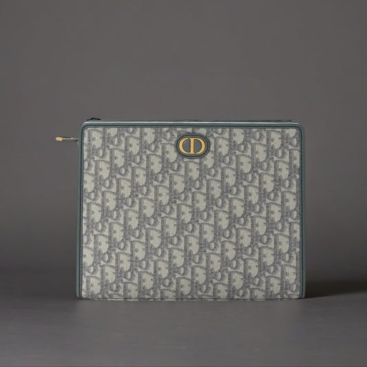 Oblique Medium 30 Montaigne Pouch Grey