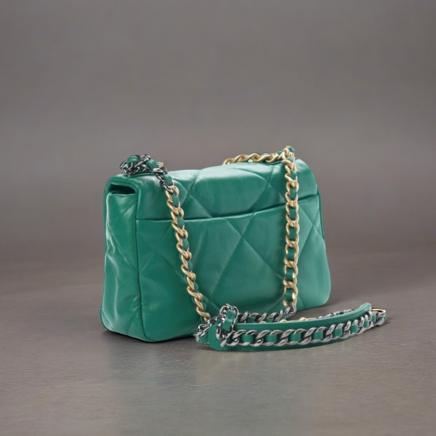 Lambskin Quilted Medium Chanel 19 Flap Green