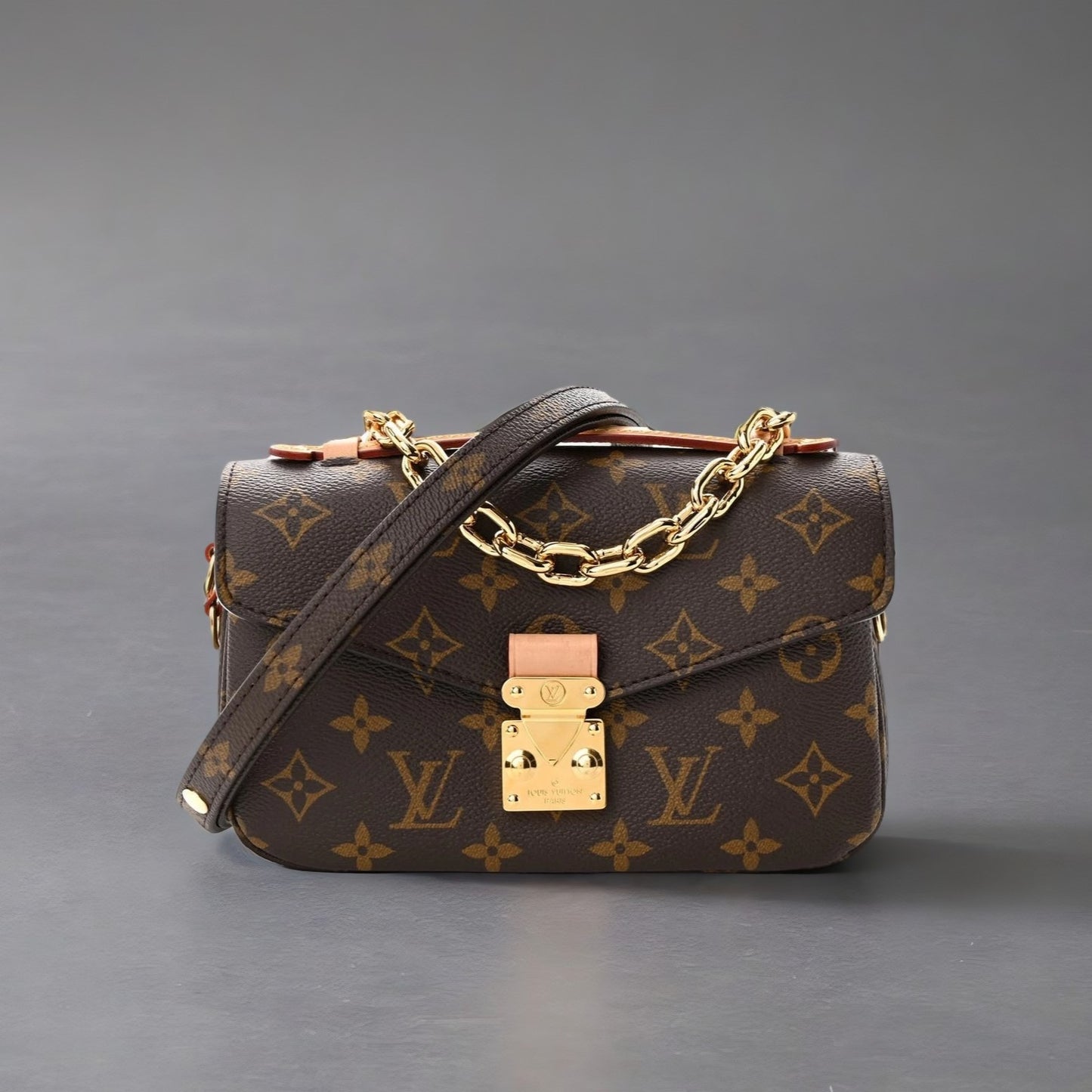 Monogram Pochette Metis East West