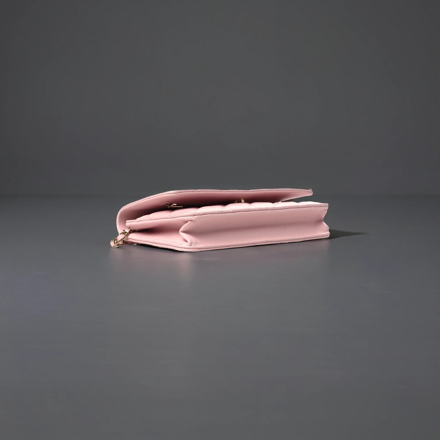 Caviar Quilted Wallet on Chain WOC Light Pink