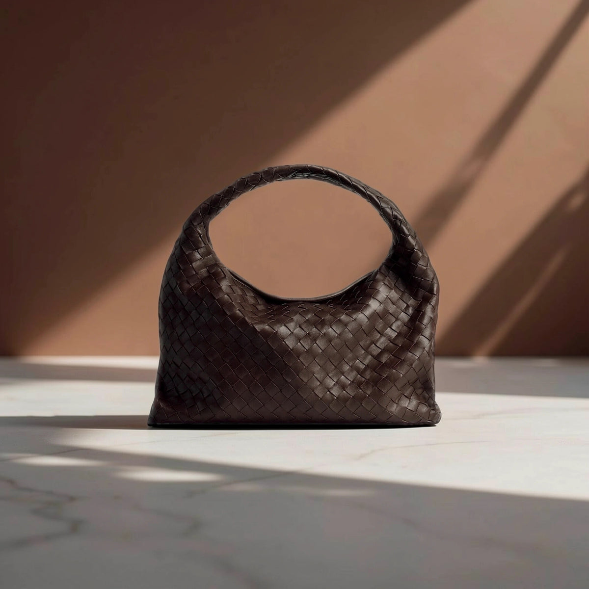Calfskin Intrecciato Small Hop Fondant