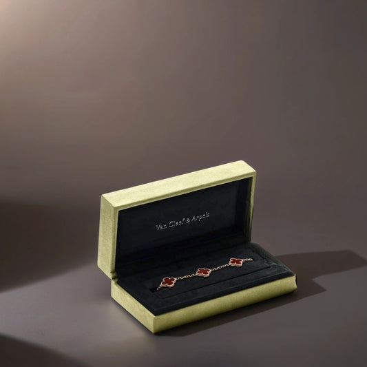 18K Yellow Gold Carnelian 5 Motifs Vintage Alhambra Bracelet