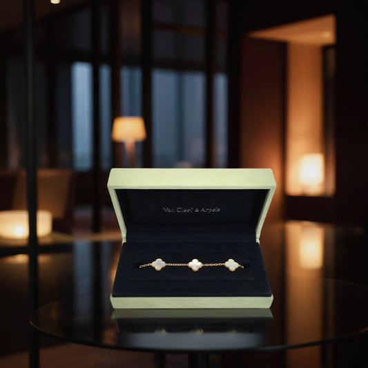 18K Yellow Gold Mother of Pearl 5 Motifs Vintage Alhambra Bracelet