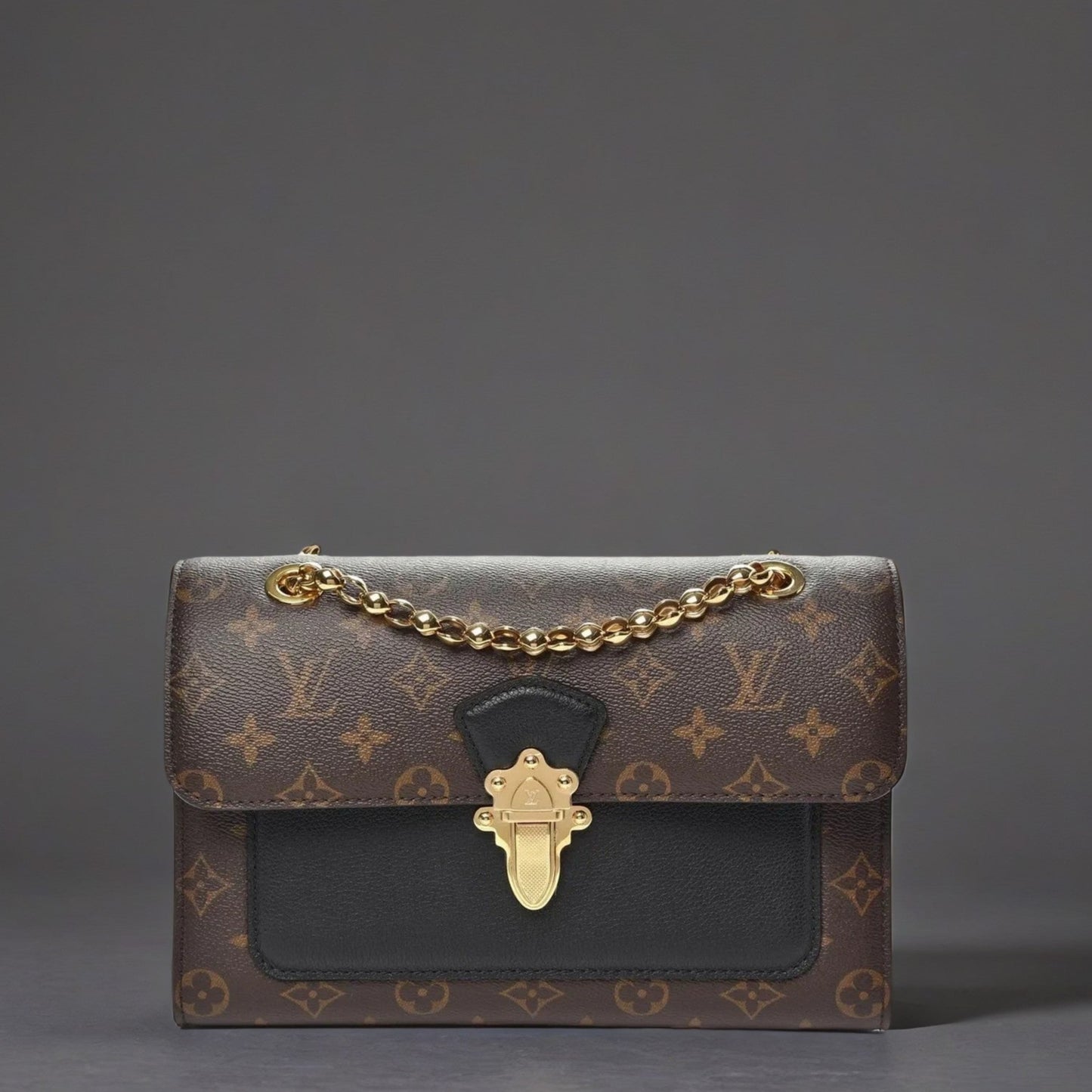 Monogram Victoire Black