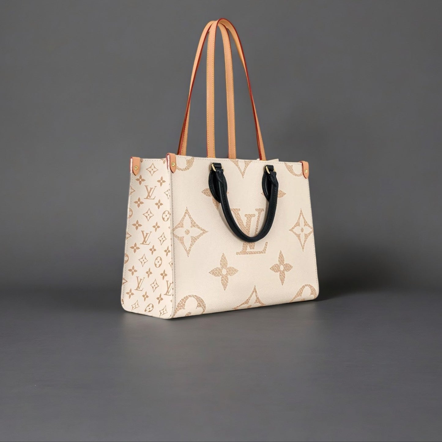 Monogram Giant Spring In The City Onthego MM