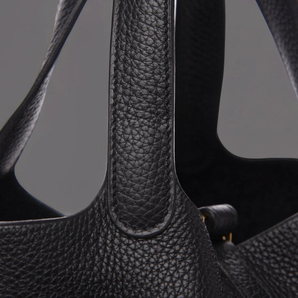 Taurillon Clemence Picotin Lock 18 PM Black