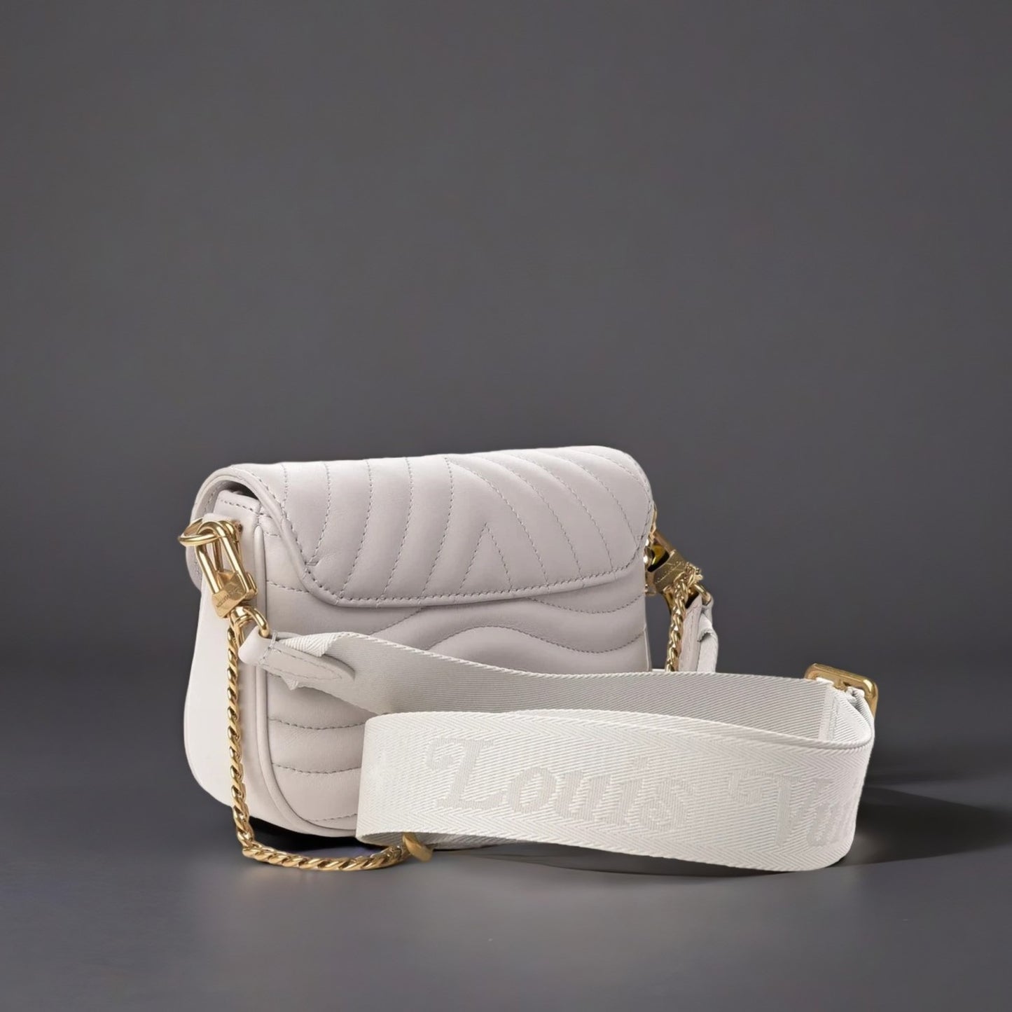 Calfskin New Wave Multi Pochette Brume