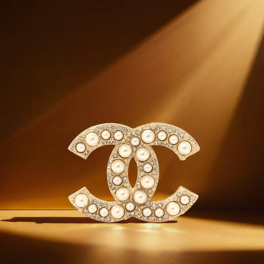 Metal Crystal Graduated Pearl CC Brooch Gold