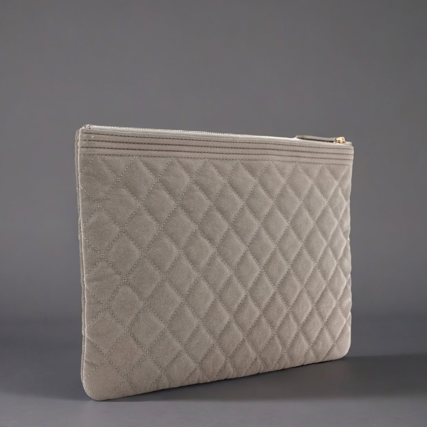 Caviar Quilted Medium Boy Cosmetic Case Grey