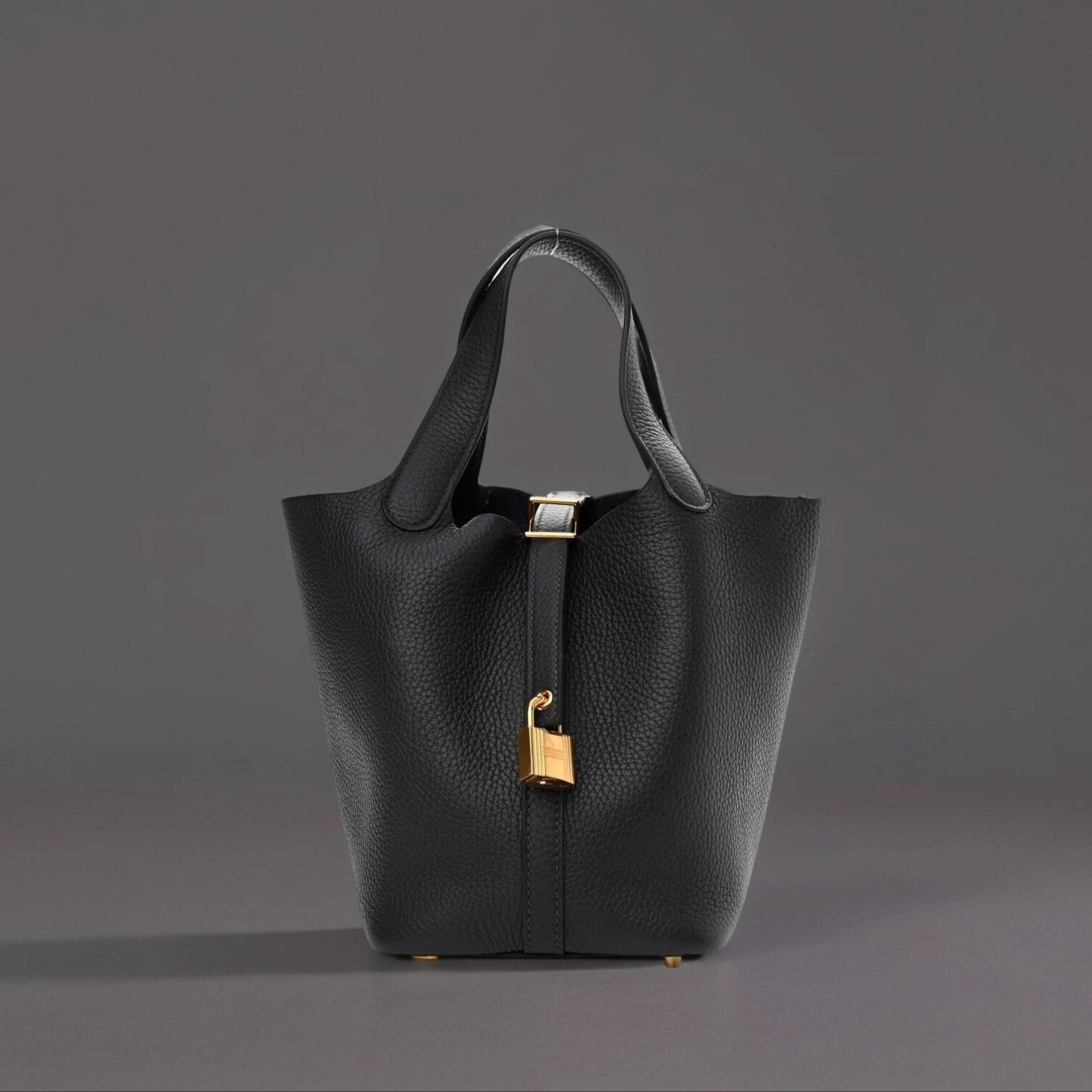 Taurillon Clemence Picotin Lock 18 PM Black