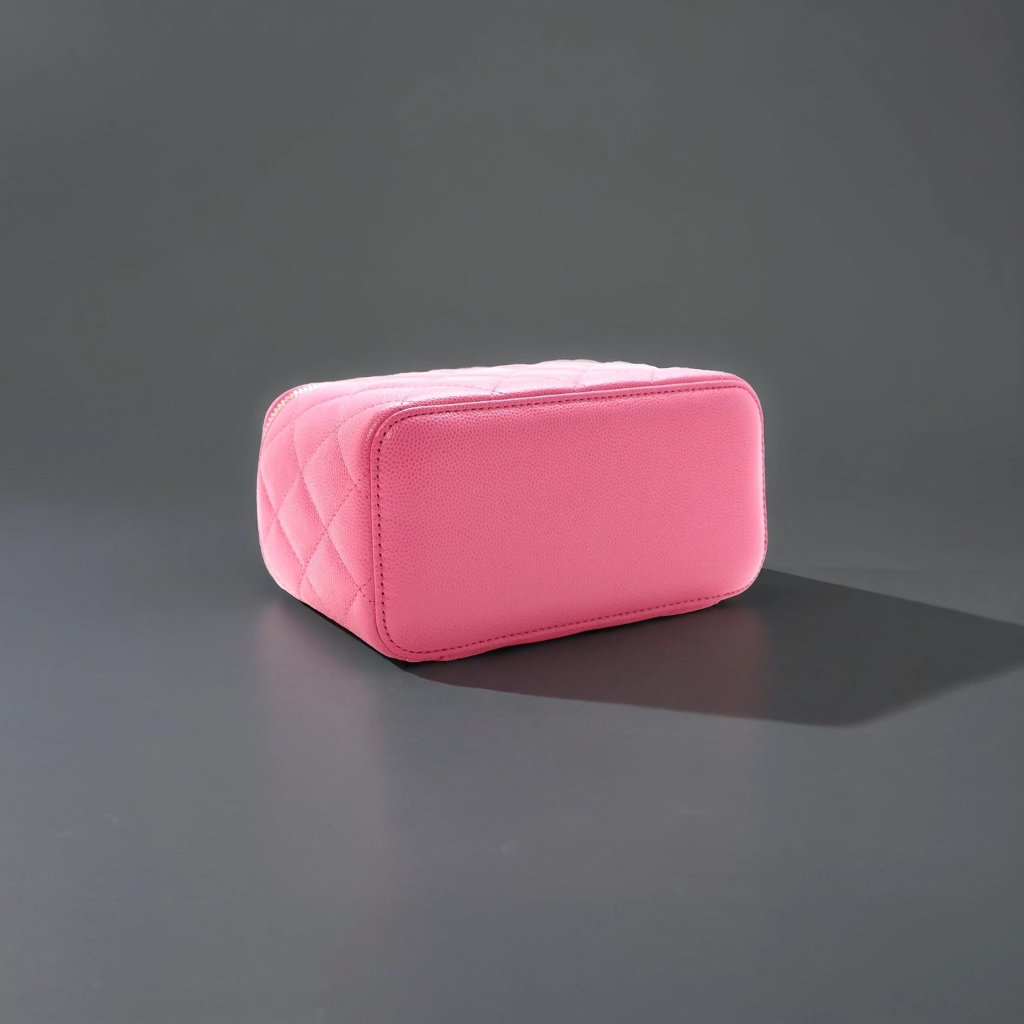 Caviar Quilted Small Vanity Case With Chain Pink