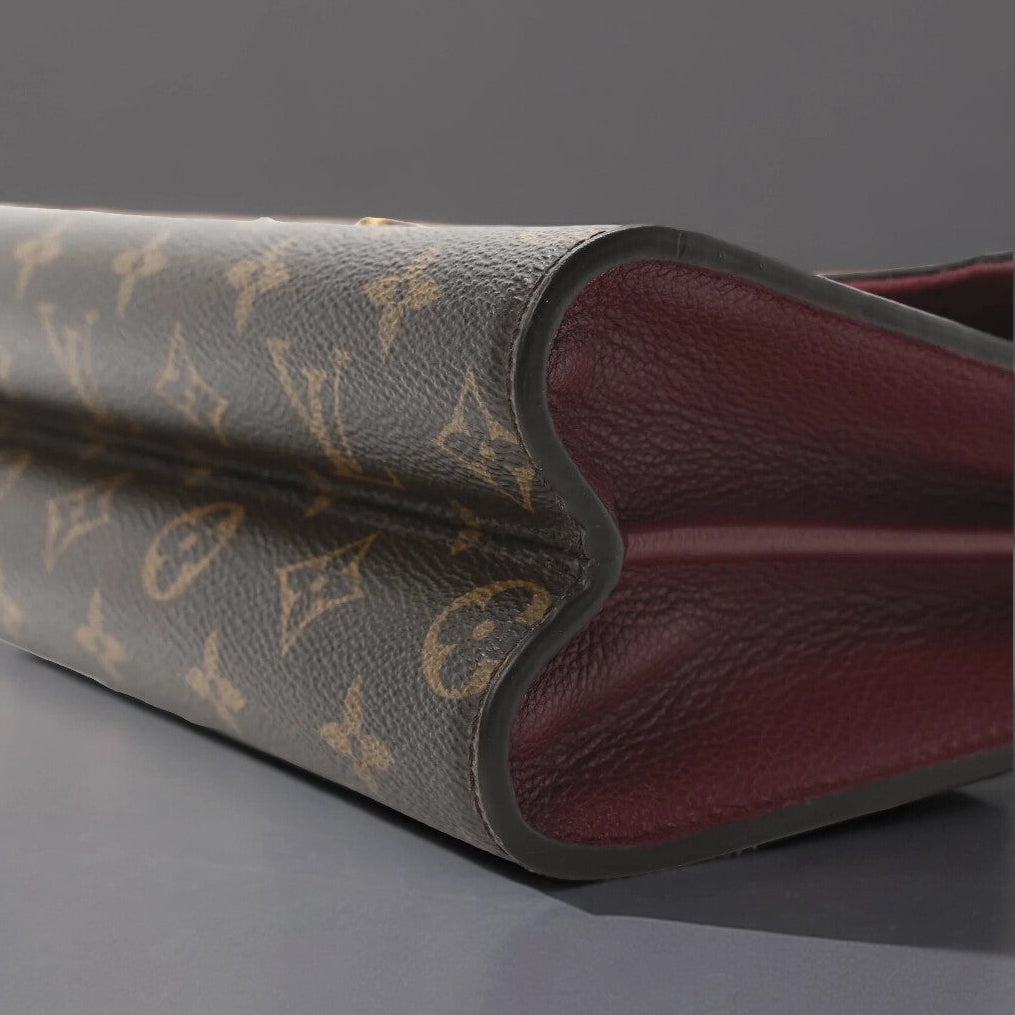 Monogram Victoire Raisin