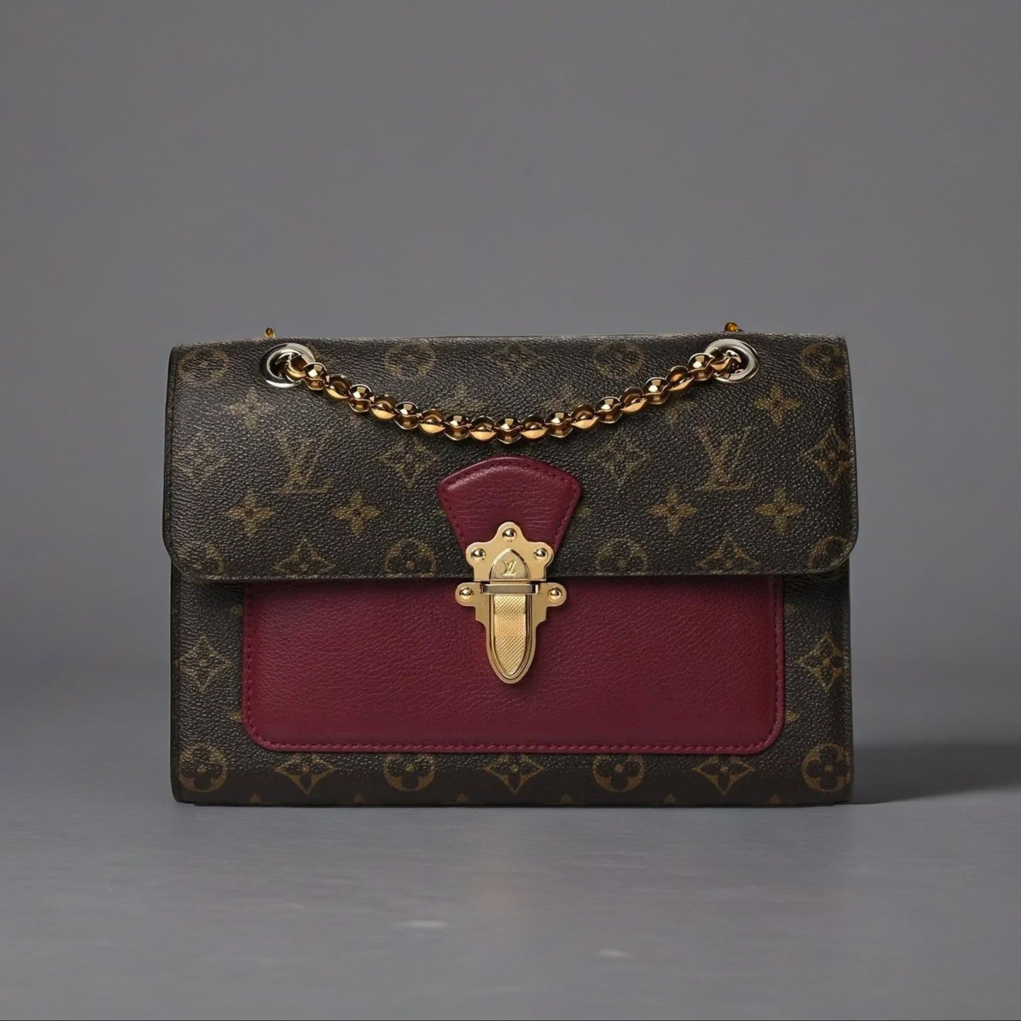 Monogram Victoire Raisin