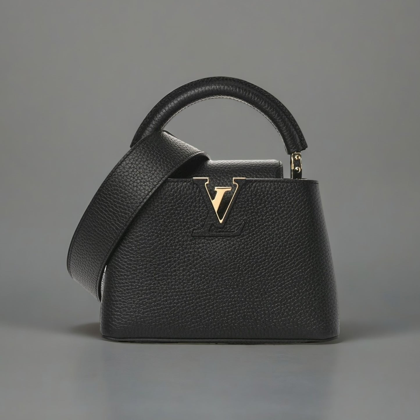 Taurillon Capucines Mini Black