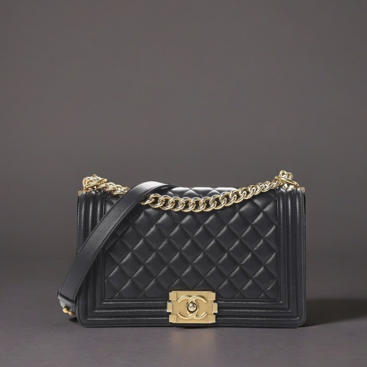 Lambskin Quilted Medium Boy Flap Black