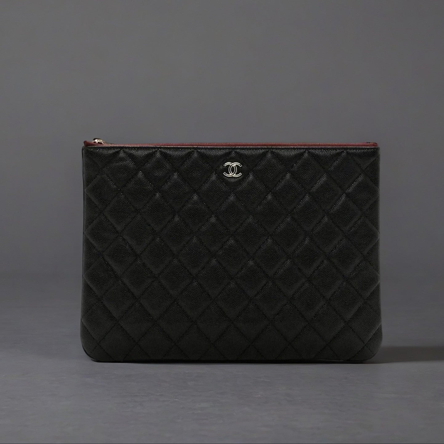 Caviar Quilted Medium Cosmetic Case Black